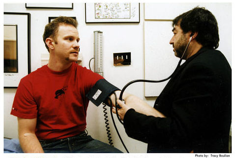 Dr. Isaacs examining Morgan Spurlock in Super Size Me